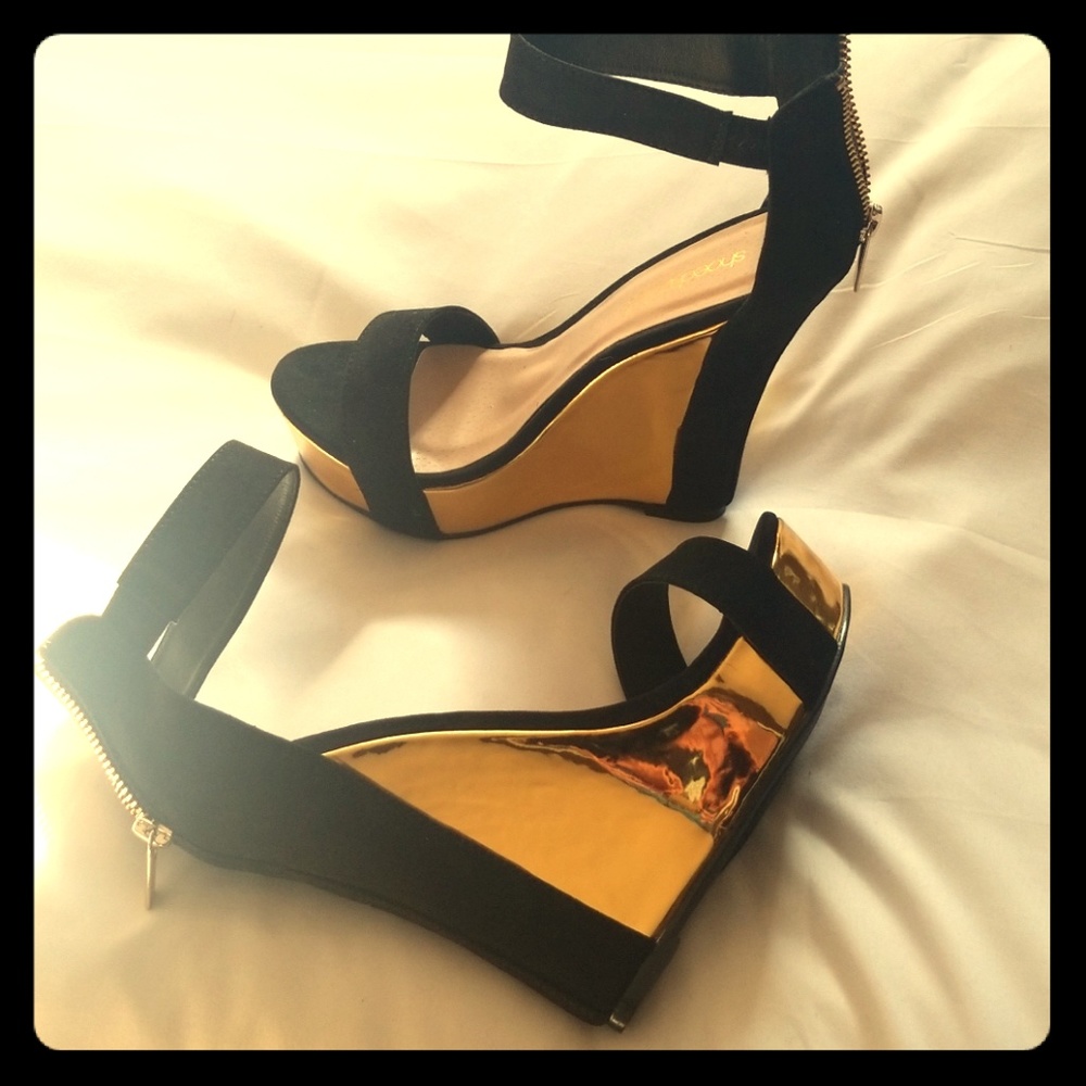 Open toe wedges